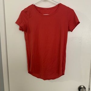 Lululemon tshirt